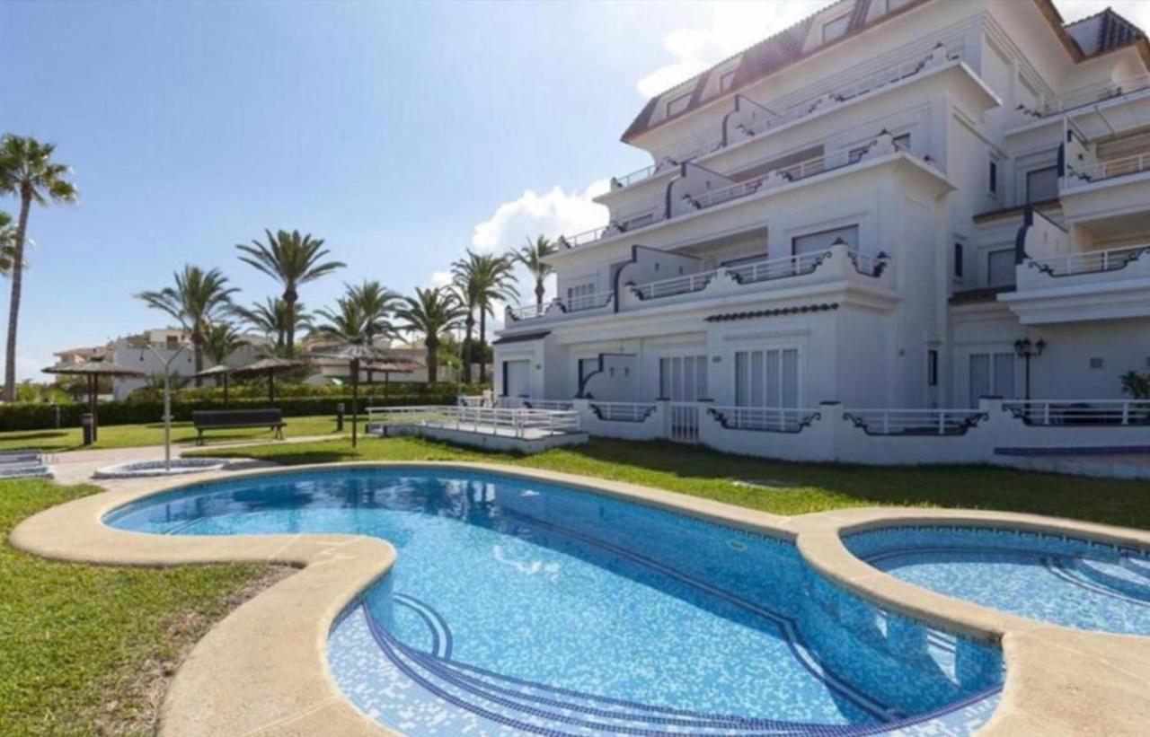 Apartamento Denia Playa Екстериор снимка
